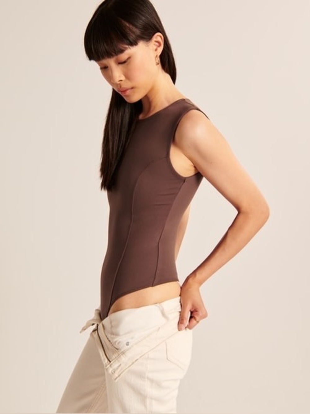 NWOT Abercrombie and Fitch Seamless Fabric Crew Tank Bodysuit Size Small Brown - Picture 3 of 7